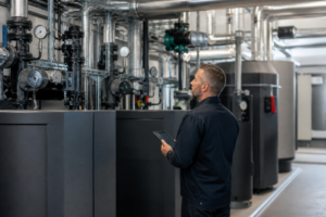 Platz schaffen für die Energiewende: Warum die Modernisierung im Heizungskeller beginnt